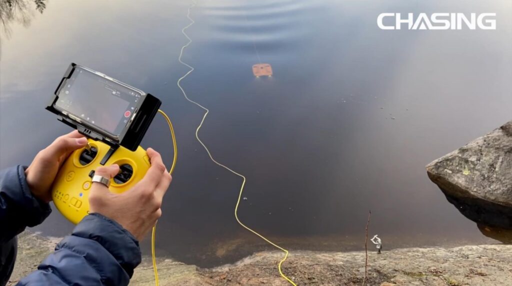 MINI S 100m underwater drone exploring marine environments