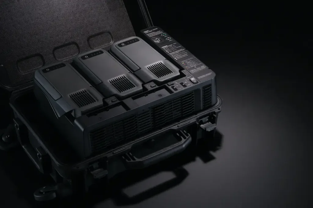 BS 100 Intelligent Battery Station – Rugged Portable Charging Hub